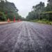 Bitumage de la route Ovan–Makokou : un chantier qui prend de plus en plus forme sous l’impulsion du président Oligui Nguema