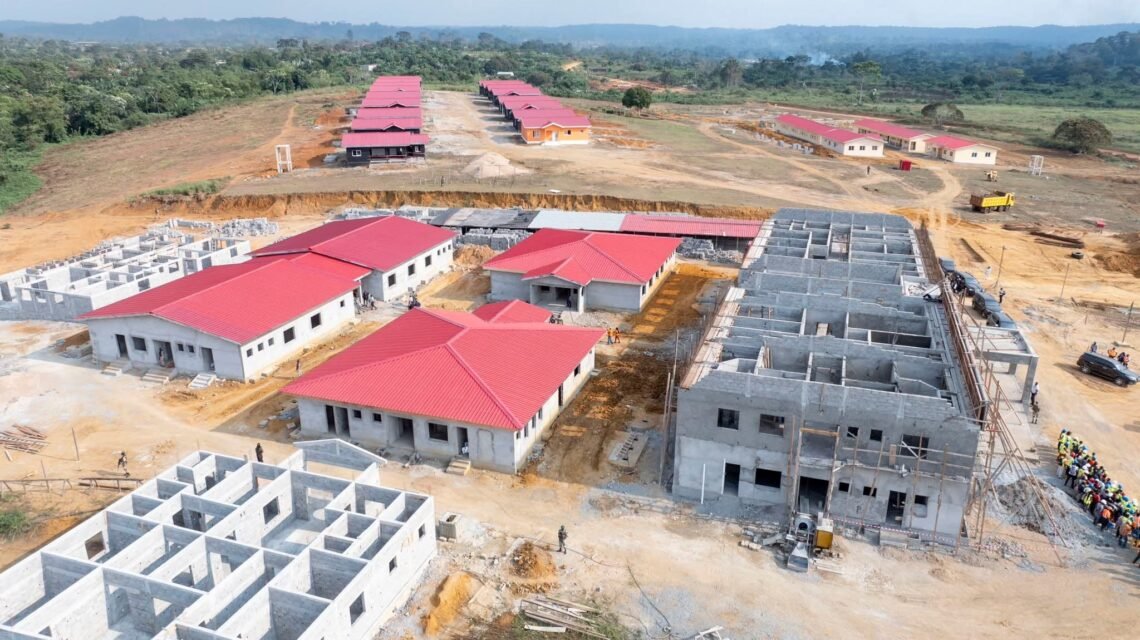 Ngounié : Brice Clotaire Oligui Nguema sur le terrain pour accélérer la livraison des chantiers structurants de Lebamba