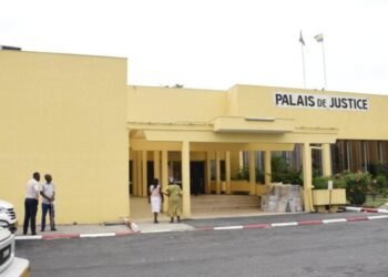 Affaire Warren : Les premières sanctions tombent