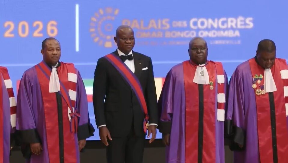 « L’avenir de l’Afrique se construit dans les amphithéâtres » : Brice Clotaire Oligui Nguema distingué par le CAMES pour son engagement en faveur du savoir