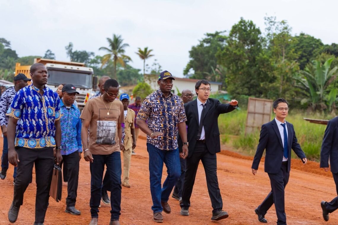 Woleu-Ntem : Le Numéro Un Gabonais intensifie sa tournée de terrain pour accélérer les projets structurants de la province