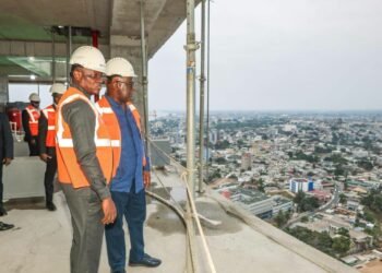 Félix Tshisekedi impressionné par les grands chantiers de Libreville : « Des réalisations qui doivent inspirer l&rsquo;Afrique »