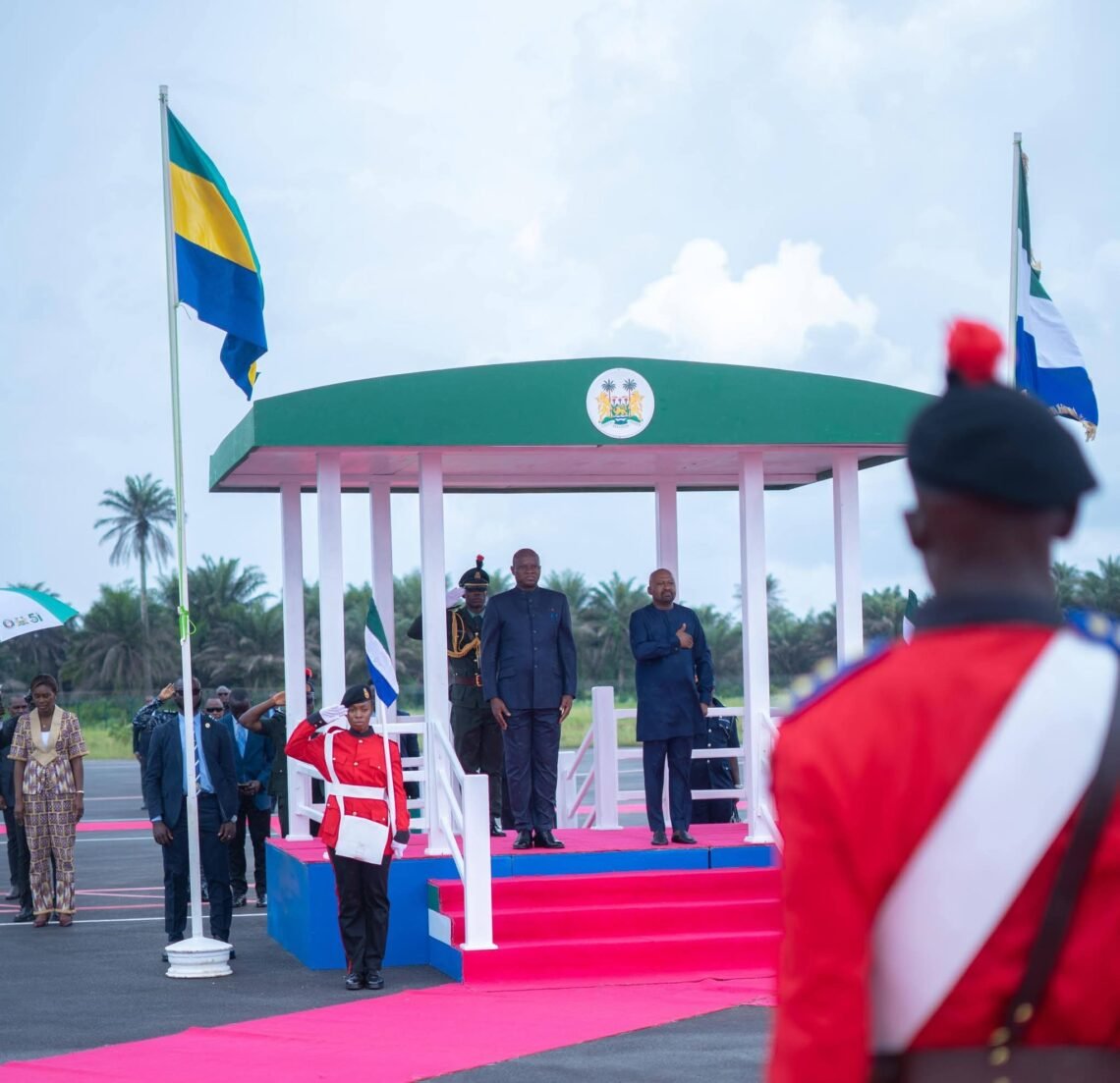 Après le Ghana et la Gambie, Brice Clotaire Oligui Nguema consolide son offensive diplomatique en Sierra Leone